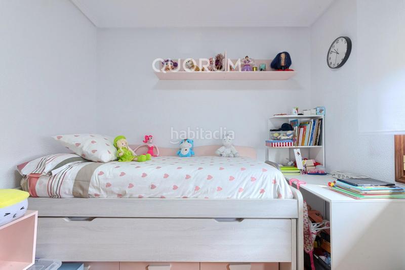 Foto cbfb539a-5902-4cd1-bf24-7be0126e8b95. Piso  para entrar a vivir de 3 dormitorios con dos balcones con parcela de garaje opcional en zona basozelai en Basauri