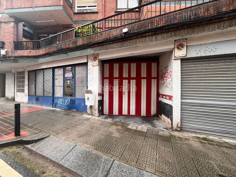 Foto a2081186-77c3-4890-99e8-31f65b7facc2. Parking voiture dans Kalero-Basozelai Basauri