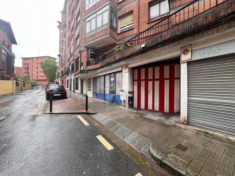 Foto bcf39d18-11e6-4dfe-9ff5-1f5e6a63129f. Parking voiture dans Kalero-Basozelai Basauri