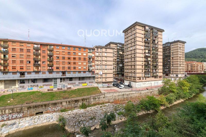 Foto 273a21fc-7b0b-4d30-9460-c0675ca64a77. Appartement avec chauffage dans Urbi Basauri