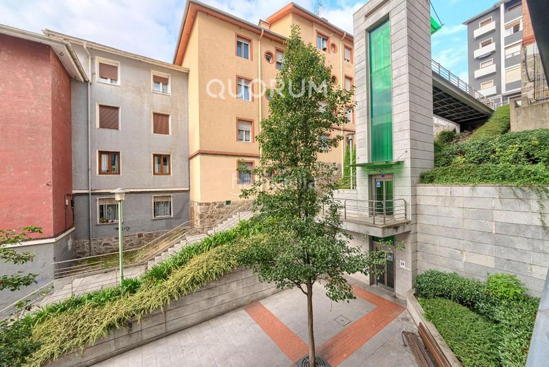 Foto 6ac4dbfd-04a5-4ada-bf7a-98f37cb234e4. Appartamento con riscaldamento parcheggio in Centro-Ariz-Uribarri Basauri