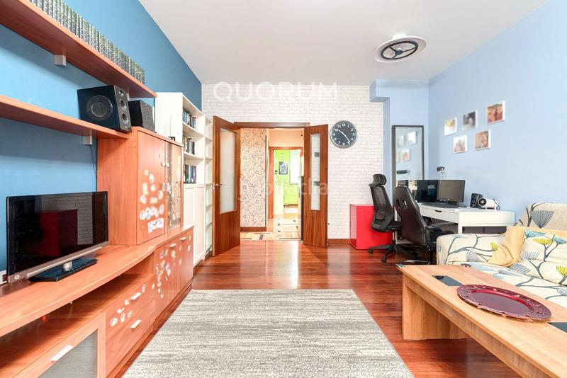 Foto b475b7dc-4f59-4c1c-8ebd-c5dc29266657. Appartamento con riscaldamento parcheggio in Centro-Ariz-Uribarri Basauri