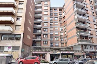 Appartamento in Kalero-Basozelai. Piso perfecto para reformar a tu gusto con balcón y ascensor cot