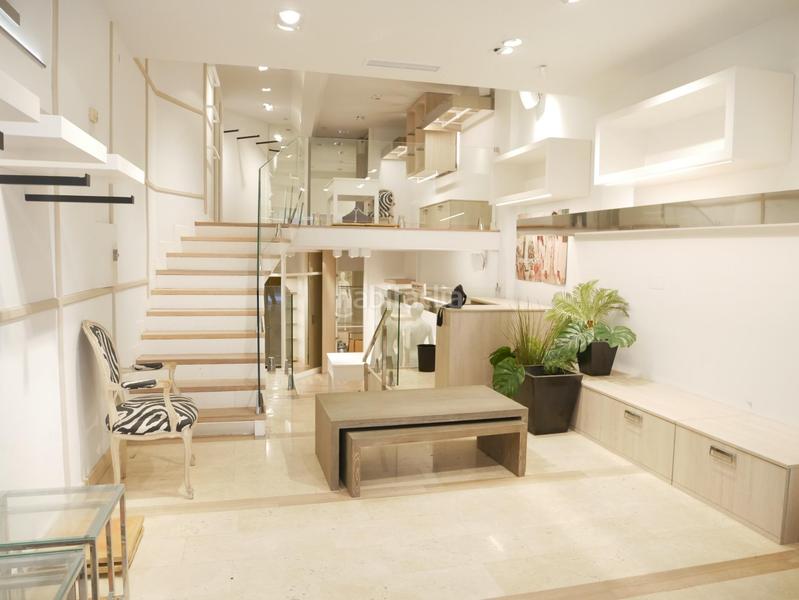 Foto b620c70f-3dbd-4df9-8d09-51561e7f5f40. Location local commercial dans Centro-Ariz-Uribarri Basauri