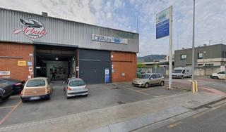 Affitto Capannone industriale in Pozokoetxe. Nave industrial acondicionada lava autos con amplia clientela en