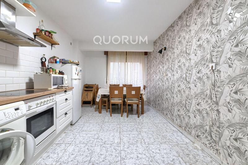 Foto 96d20e60-50a9-48d8-93a0-5c537a6ab0eb. Flat with heating in Centro-Ariz-Uribarri Basauri