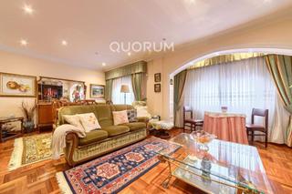 Appartamento en Centro-Ariz-Uribarri. Piso de 3 habitaciones 4 en origen con gran saln y opcin a 2 b