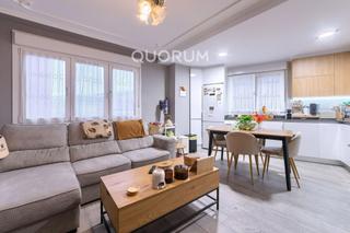 Appartamento en Urbi. Precioso piso reformado de 3 dormitorios con preciosa cocina ame