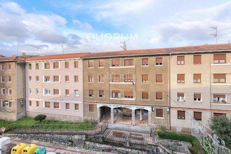 Foto 1bc96ae9-44d1-4f3b-85dd-5718ce2f5dc8. Piso  luminoso con bonita distribución para decorar a tu gusto de 3 dorm. con balcón en ugaomiraballes en Ugao - Miraballes