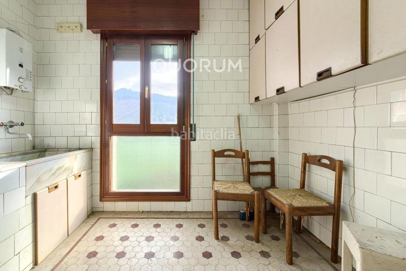 Foto 2cf537df-4c66-4cef-b9a8-07a0023e4486. Piso  luminoso con bonita distribución para decorar a tu gusto de 3 dorm. con balcón en ugaomiraballes en Ugao - Miraballes