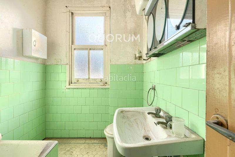 Foto 48fde85e-6554-48b7-87d1-09e8351ab267. Piso  luminoso con bonita distribución para decorar a tu gusto de 3 dorm. con balcón en ugaomiraballes en Ugao - Miraballes