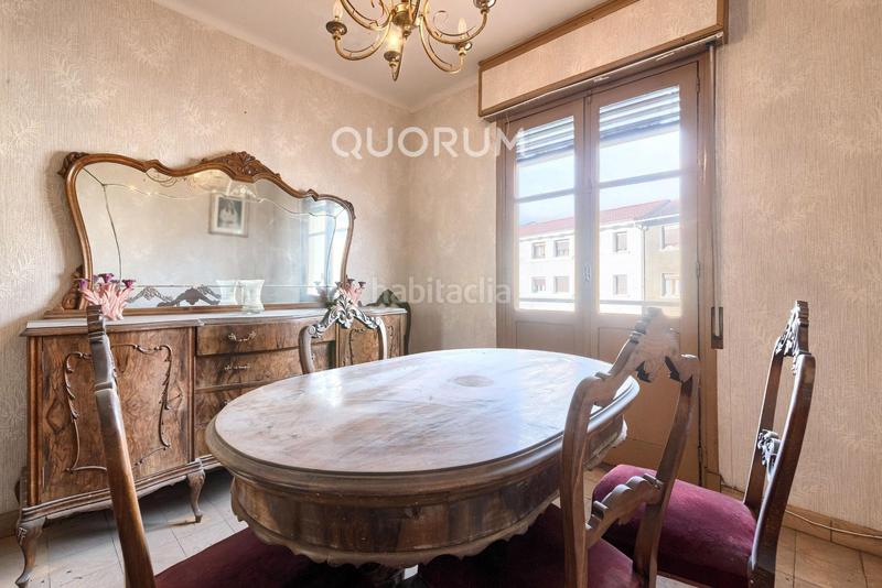 Foto cb51228f-dec3-48a8-b05a-efb09a9c8cc3. Piso  luminoso con bonita distribución para decorar a tu gusto de 3 dorm. con balcón en ugaomiraballes en Ugao - Miraballes