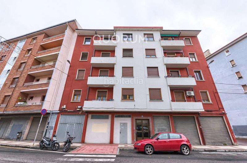 Foto d0f69476-8790-433d-ad22-ef2fc5262167. Piso  luminoso con bonita distribución para decorar a tu gusto de 3 dorm. con balcón en ugaomiraballes en Ugao - Miraballes