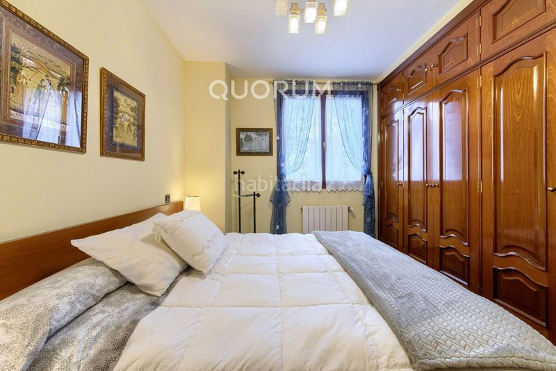 Foto b440003b-a9eb-4b2a-80ba-1626517ae104. Casa a schiera con riscaldamento parcheggio in San Miguel Basauri