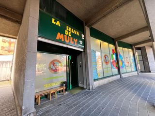 Business premise in Centro-Ariz-Uribarri. Oportunidad única en basauri! local de 158m2  negocio de ocio pr