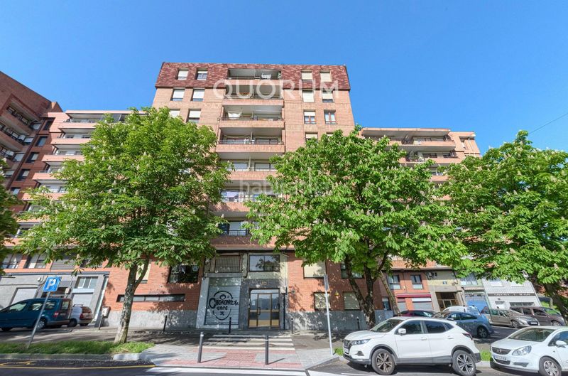 Foto ccc30ad2-c73a-4164-bd18-6b408932dd11. Flat with heating in San Miguel Basauri