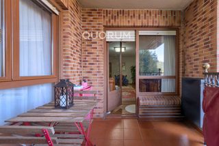 Flat in Galdakao. Piso amplio totalmente exterior de 3 dormitorios y 2 baños con a