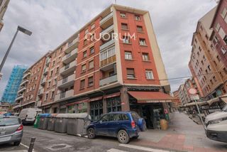 Appartement à Centro-Ariz-Uribarri. Piso en zona perfecta de 2 dormitorios con ascensor cota cero en