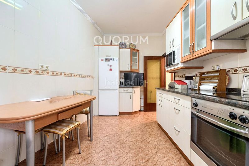 Foto 1294c83a-7167-40dc-a092-d039a01dece1. Flat with heating in Centro-Ariz-Uribarri Basauri