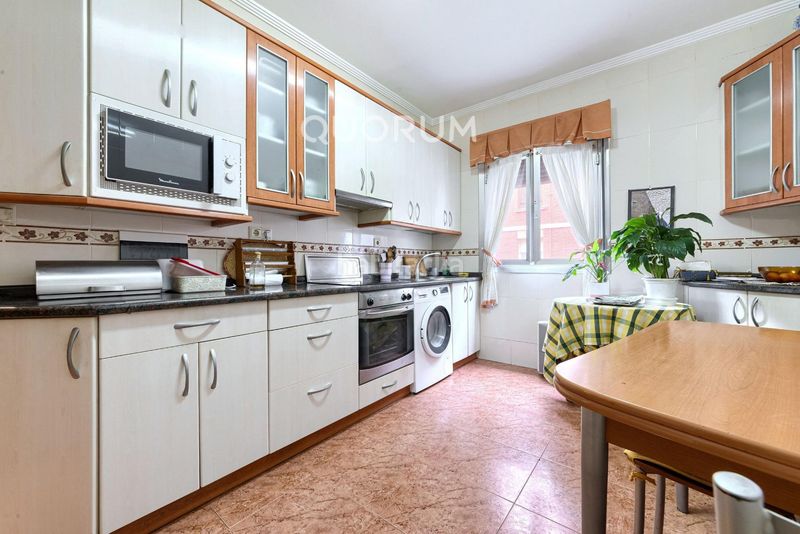 Foto 1ac05ff3-413e-49b0-8ff7-bd3fc1e7449c. Flat with heating in Centro-Ariz-Uribarri Basauri