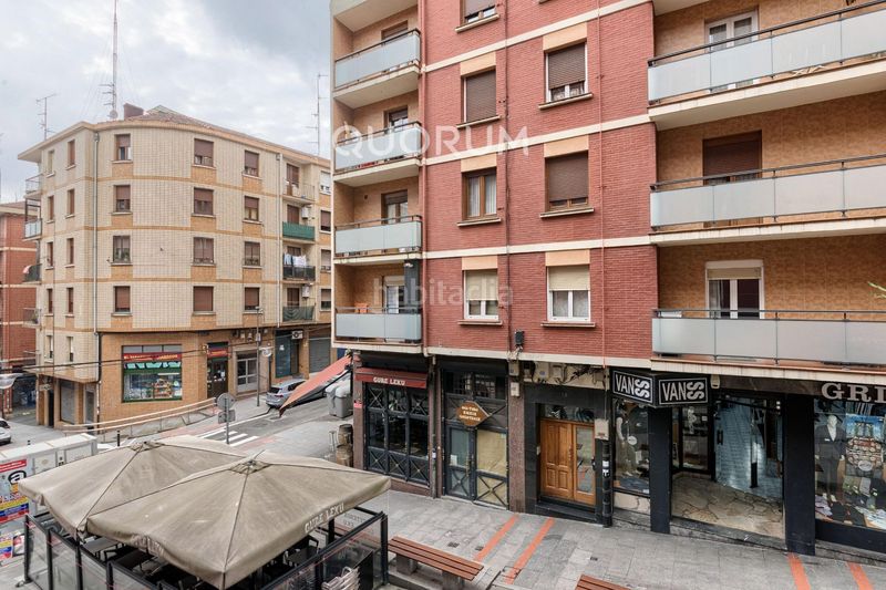 Foto f080a608-0249-4755-aa29-0594e1759a7e. Flat with heating in Centro-Ariz-Uribarri Basauri