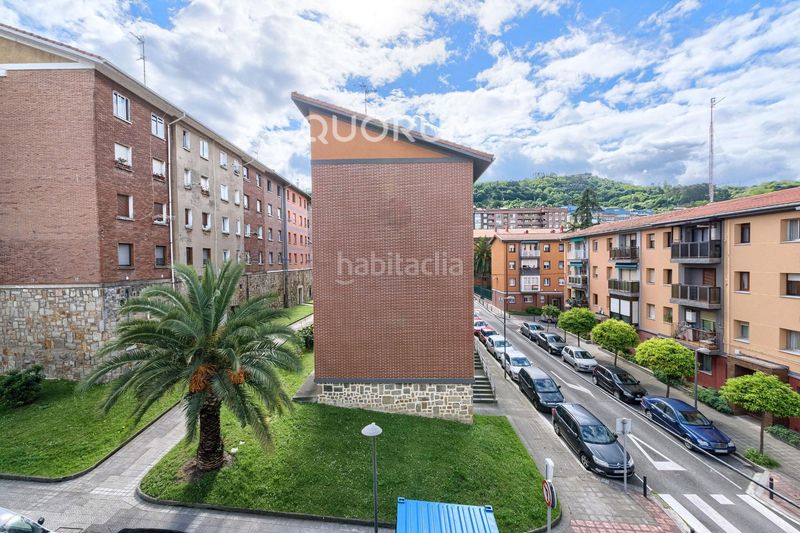 Foto 1c4a3a54-1a38-4f5d-ad88-50c9f1a514ac. Flat with heating in San Miguel Basauri