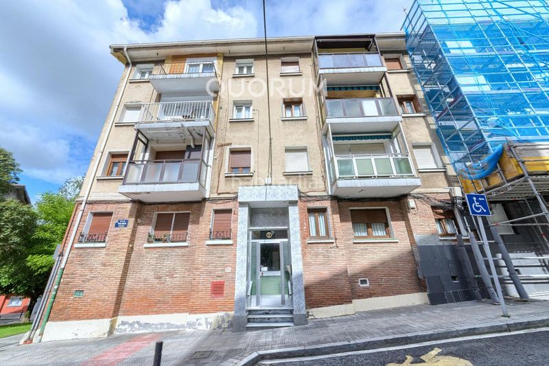 Foto 1fb1d2d1-bb0e-48fe-9ec4-1c8de71d8838. Flat with heating in San Miguel Basauri