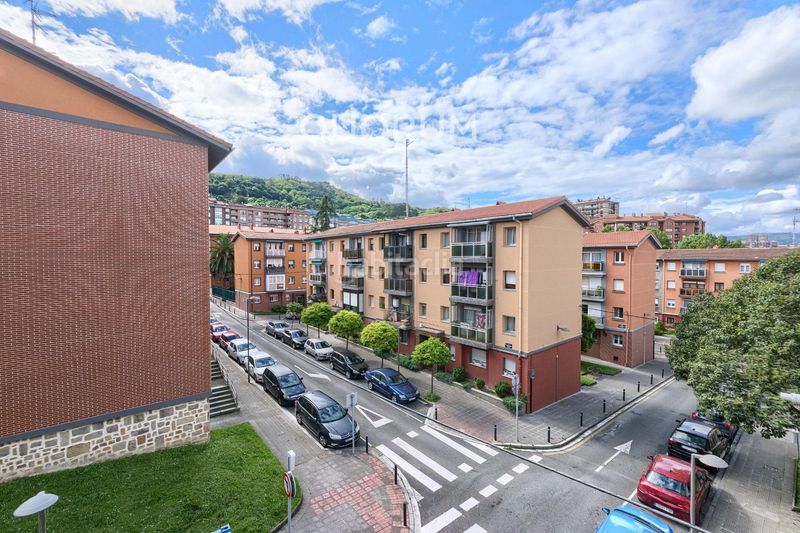 Foto fd30415a-8179-4f84-bcfd-5e376e6366da. Flat with heating in San Miguel Basauri