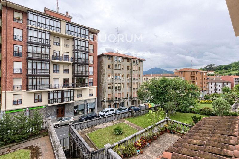 Foto 88e461d6-1b4b-4b3a-aa75-8334f0ad7a87. Casa a schiera con riscaldamento parcheggio in Kalero-Basozelai Basauri