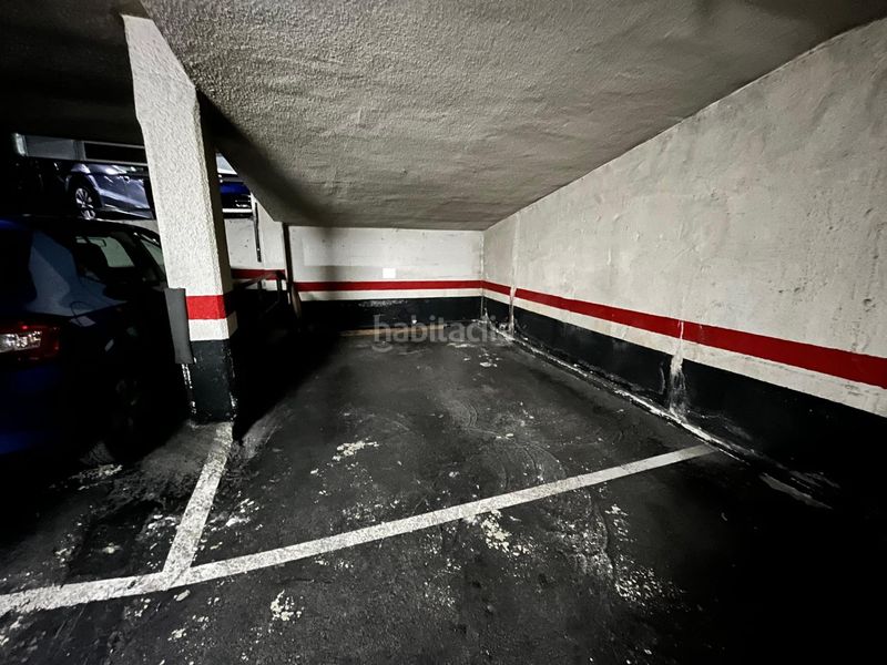 Foto c1f5ea9e-e5d1-470c-add8-486bb35403c9. Aparcament cotxe a Kalero-Basozelai Basauri