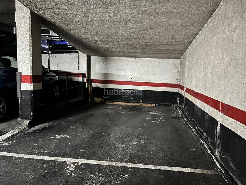 Foto e552c3eb-af2b-40c1-8b63-3e77749c5091. Aparcament cotxe a Kalero-Basozelai Basauri