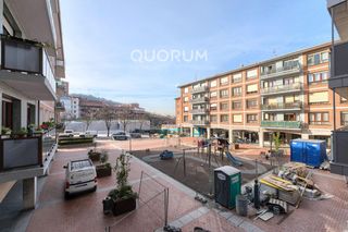 Appartamento in Centro-Ariz-Uribarri. Precioso piso para entrar a vivir de 2 dormitorios con cgas natu