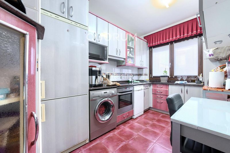 Foto 258f0c77-0be8-44b3-ae85-93af95f84058. Appartement avec chauffage dans Centro-Ariz-Uribarri Basauri