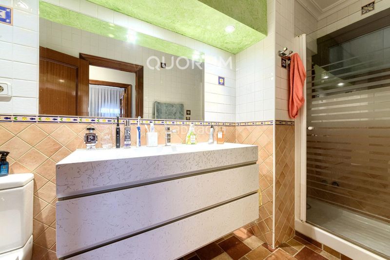 Foto 643358f7-0738-450b-9541-e4bcc695f10d. Appartement avec chauffage dans Centro-Ariz-Uribarri Basauri