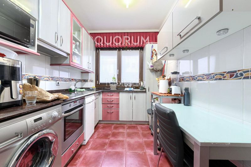 Foto 8e95b947-bc71-4b58-81e0-43c940260770. Appartement avec chauffage dans Centro-Ariz-Uribarri Basauri