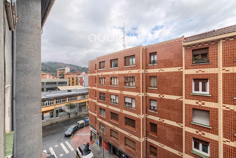 Foto ab042e88-967f-4fff-9678-52051e04245b. Flat with heating in Centro-Ariz-Uribarri Basauri