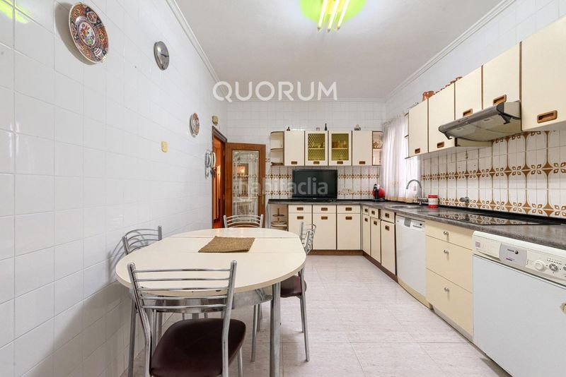 Foto c0b41dc9-2f2e-41b1-97f7-5eaf04787e99. Flat with heating in Centro-Ariz-Uribarri Basauri