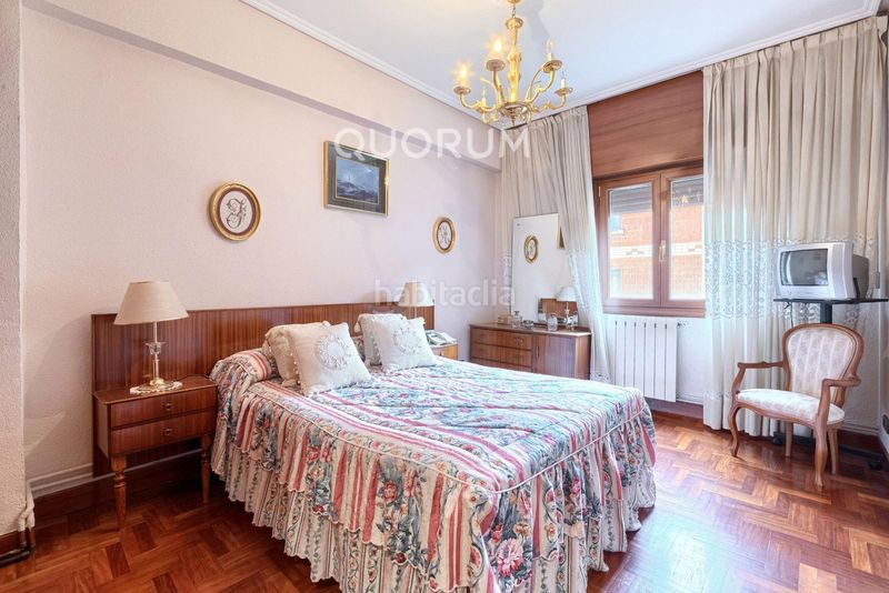 Foto ce52ae31-54ed-4bc0-b536-1d424aded1a6. Flat with heating in Centro-Ariz-Uribarri Basauri