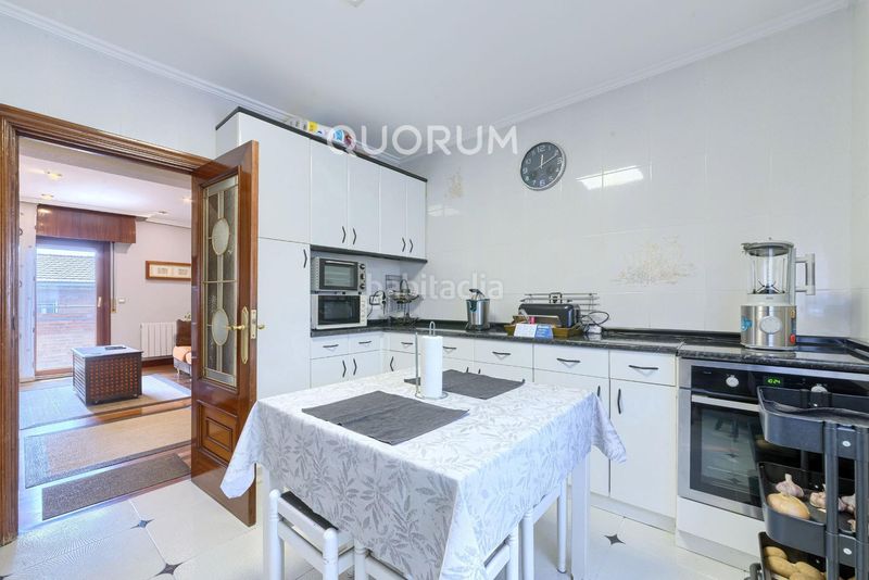 Foto 4033ed65-e434-408e-a7a0-c8a69a25ba6f. Flat with heating in Centro-Ariz-Uribarri Basauri