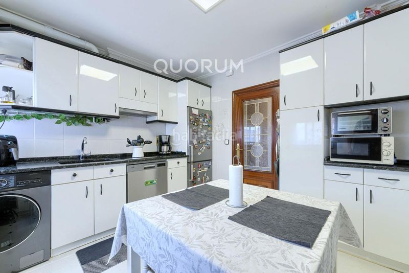 Foto b8153264-dc73-4051-9077-139070a2dc3a. Flat with heating in Centro-Ariz-Uribarri Basauri