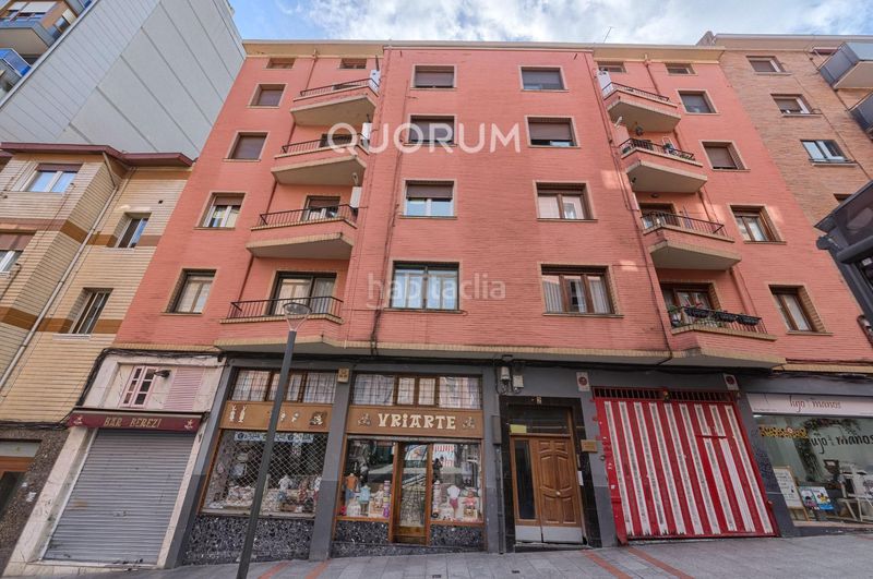 Foto b924026d-7d20-4599-a3b7-3a34e95c5612. Flat with heating in Centro-Ariz-Uribarri Basauri