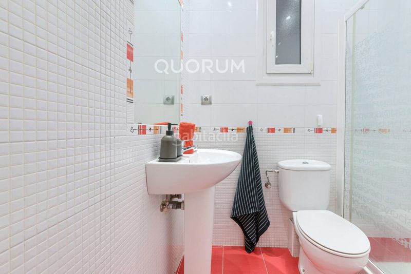 Foto cf0df80c-1d86-417d-a39b-1d0086ead7dd. Flat with heating in Centro-Ariz-Uribarri Basauri