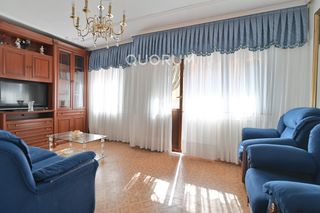 Appartement à San Miguel. Piso totalmente exterior muy luminoso de 2 dormitorios con balcó