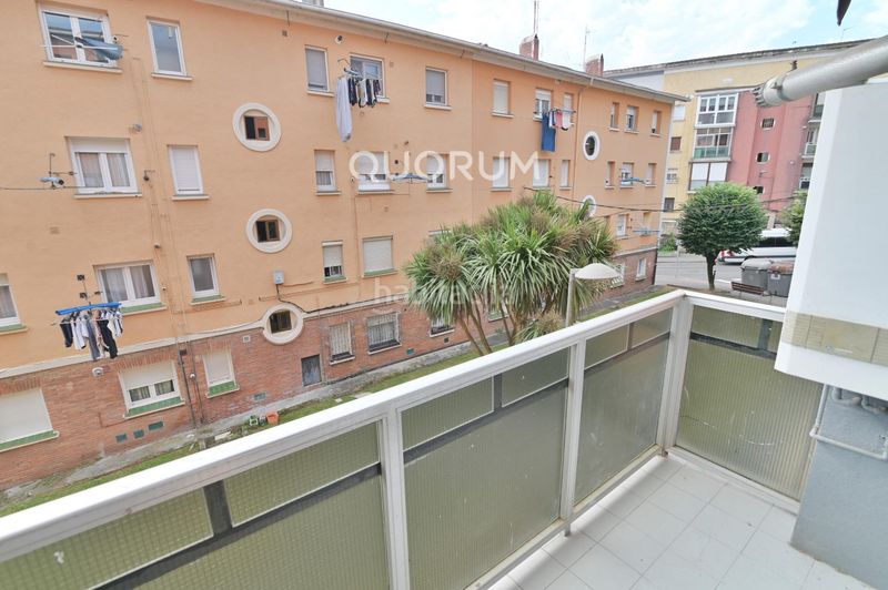 Foto 2bdedcb5-e9b3-4913-a00c-7db49ab60b10. Flat with heating in San Miguel Basauri