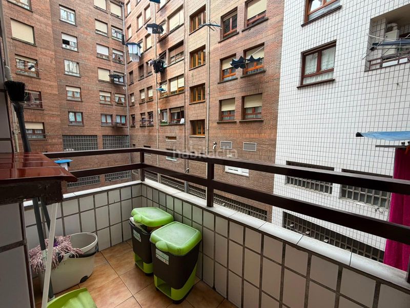 Foto 07ff947f-31ea-4320-8552-d393e6eb148a. Flat with heating parking in Centro-Ariz-Uribarri Basauri