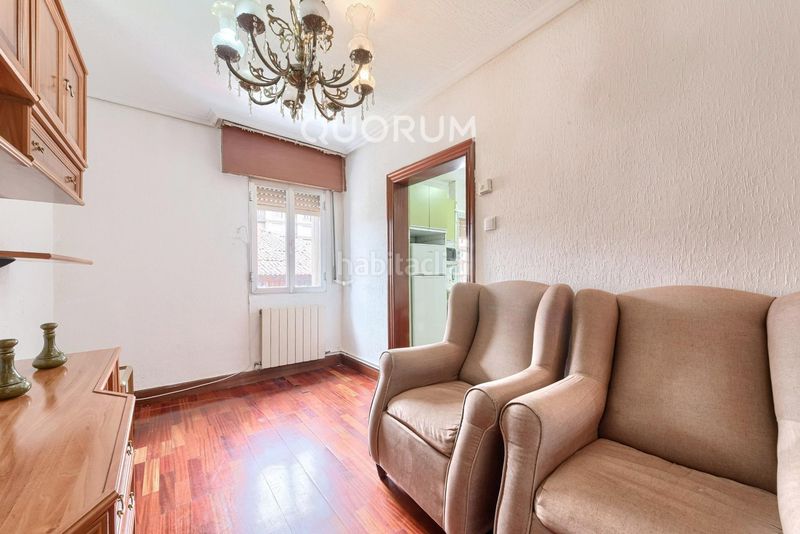 Foto d9b9ab7c-deaf-4275-889f-9c56e3140b1b. Flat with heating in Centro-Ariz-Uribarri Basauri