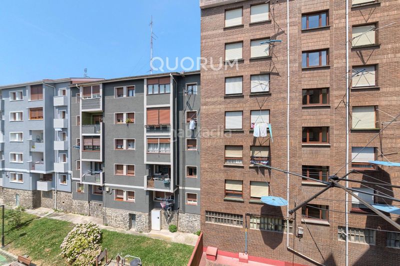 Foto 74b95a3a-6bc4-4a92-bbab-69bb8399d98d. Flat with heating in Centro-Ariz-Uribarri Basauri