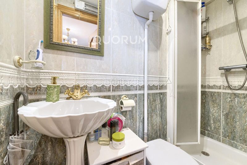 Foto d351f411-ada1-4b0b-92d3-9cbb49a1c68e. Flat with heating in Centro-Ariz-Uribarri Basauri