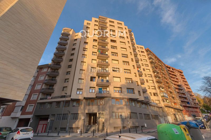 Foto db5a7b71-a615-4547-9e04-43ce83d54551. Appartamento con riscaldamento parcheggio in Centro-Ariz-Uribarri Basauri