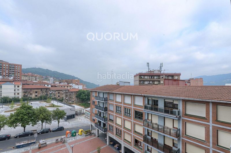 Foto f111d317-43d4-4402-9db3-20e392a3e48c. Pis amb calefacció aparcament a Centro-Ariz-Uribarri Basauri